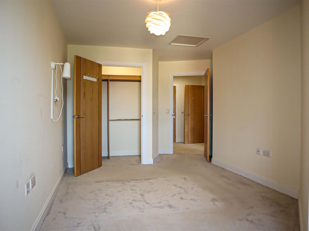 1 bed flat for sale in Lonsdale Park, Barleythorpe Road, Oakham LE15, £160,000