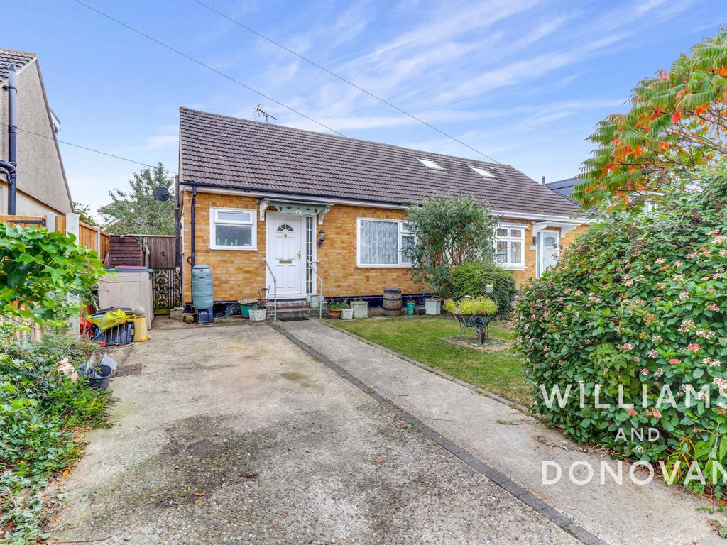 1 bed semi-detached bungalow for sale in Greenways, Benfleet SS7, £285,000