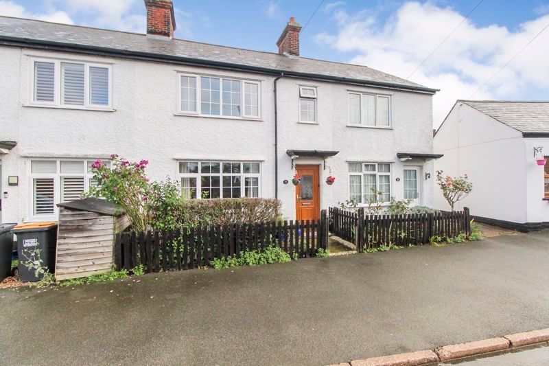 3 bed terraced house for sale in High Street, Roxton MK44, £300,000