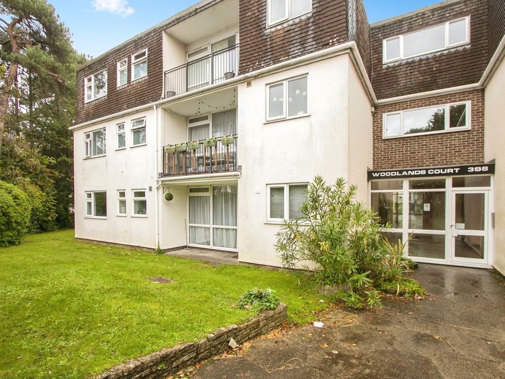 2 bed flat for sale in Charminster Road, Bournemouth BH8, £220,000