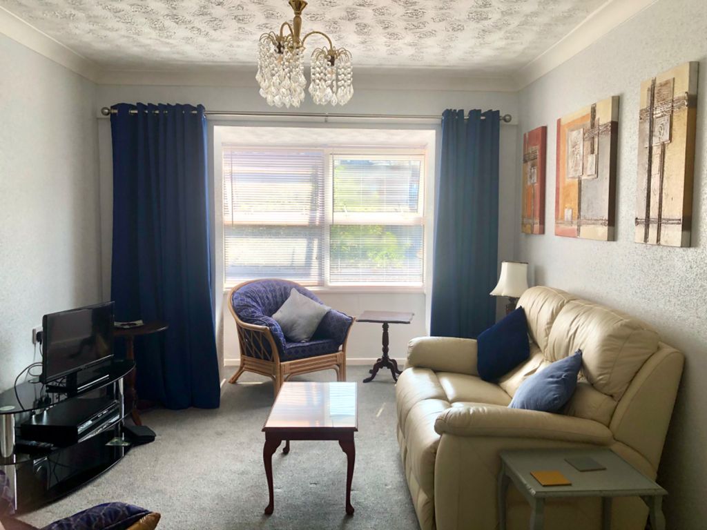 1 bed flat for sale in Great George Street, Weymouth DT4, £94,000