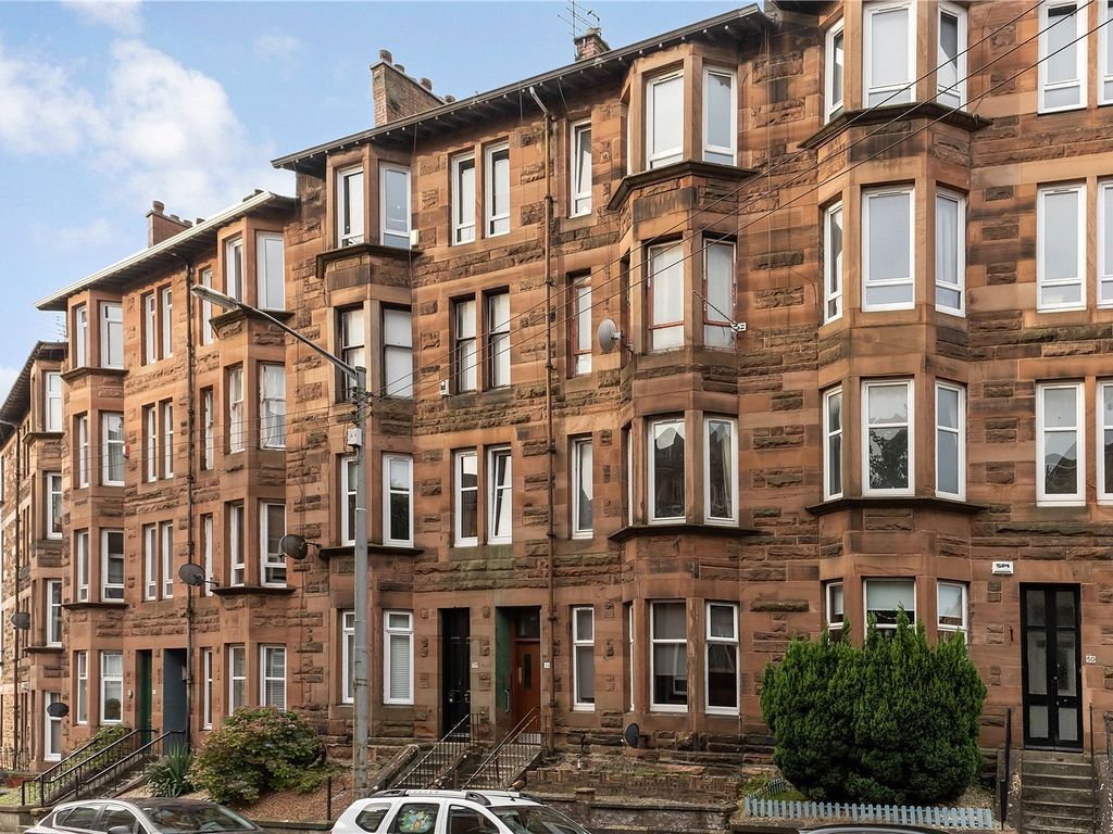 1 bed flat for sale in Clincart Road, Battlefield, Glasgow G42, £150,000