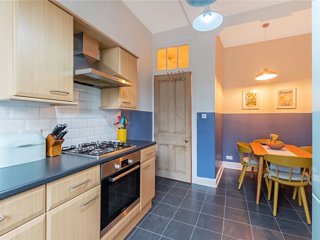 1 bed flat for sale in Clincart Road, Battlefield, Glasgow G42, £150,000