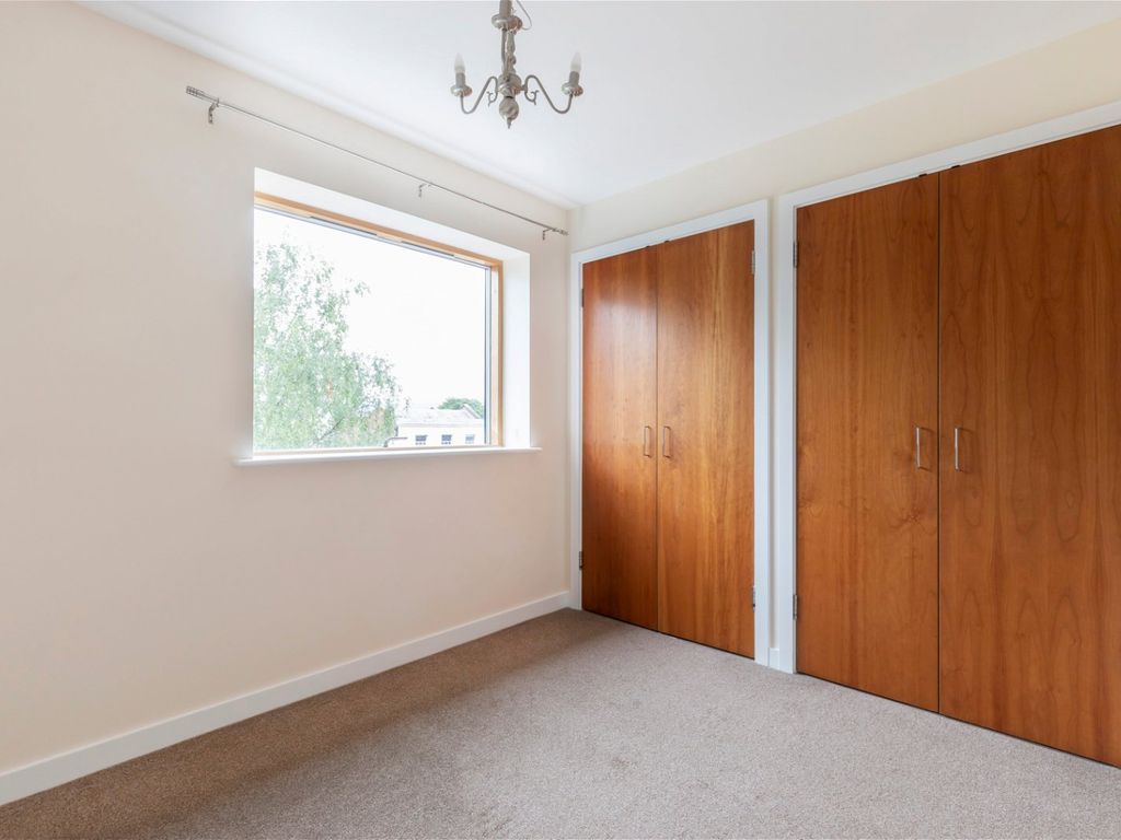 1 bed flat for sale in St James North, St. James Square, Cheltenham GL50, £185,000