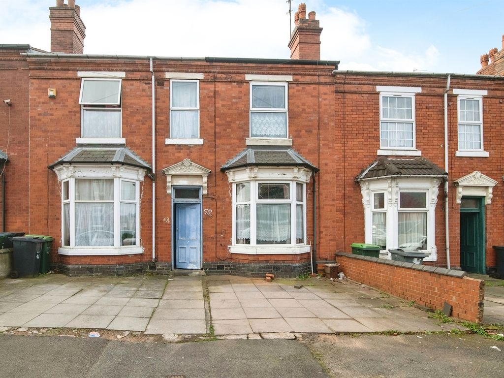 3 bed terraced house for sale in Grange Road, West Bromwich B70, £255,000