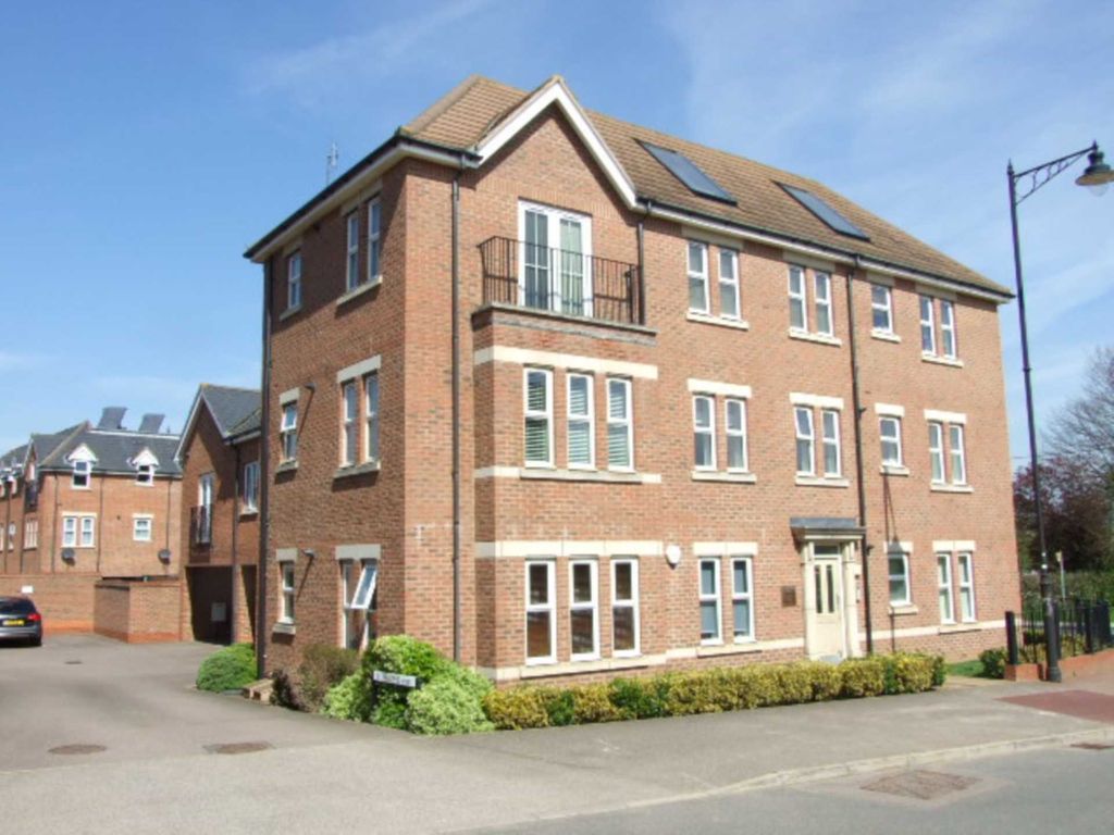 2 bed flat for sale in Greensand View, Milton Keynes MK17, £225,000