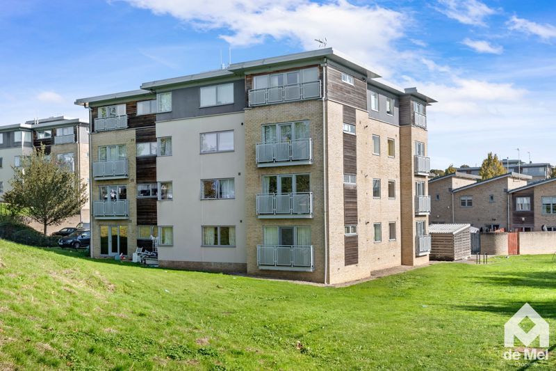 2 bed flat for sale in Sotherby Drive, Cheltenham GL51, £150,000