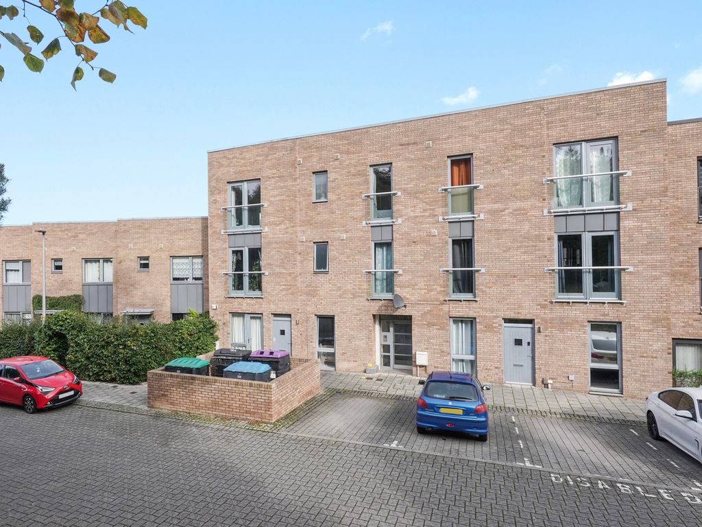 2 bed flat for sale in 21/3 Soutra Road, Liberton, Edinburgh EH16, £190,000