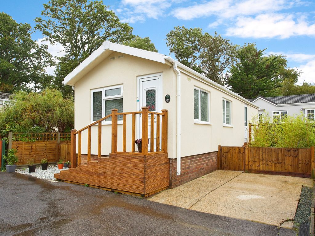 1 bed mobile/park home for sale in Glen Mobile Home Park, Colden Common, Winchester, Hampshire SO21, £160,000