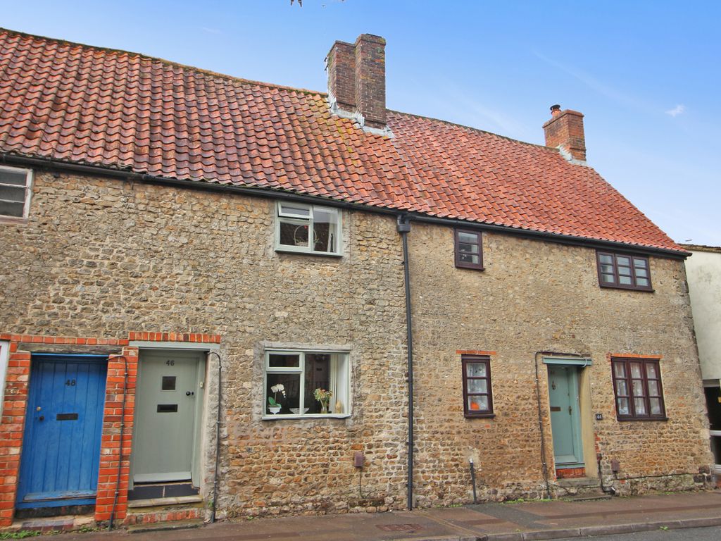 2 bed cottage for sale in West Street, Warminster BA12, £200,000