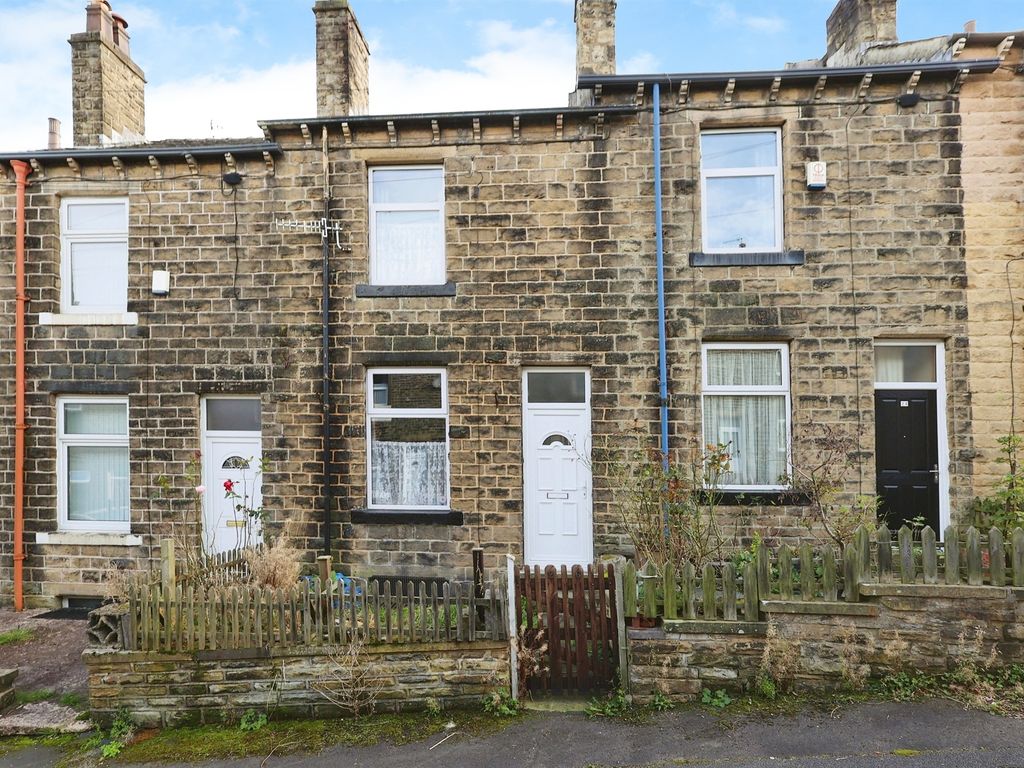 2 bed terraced house for sale in Carleton Street, Keighley BD20, £70,000