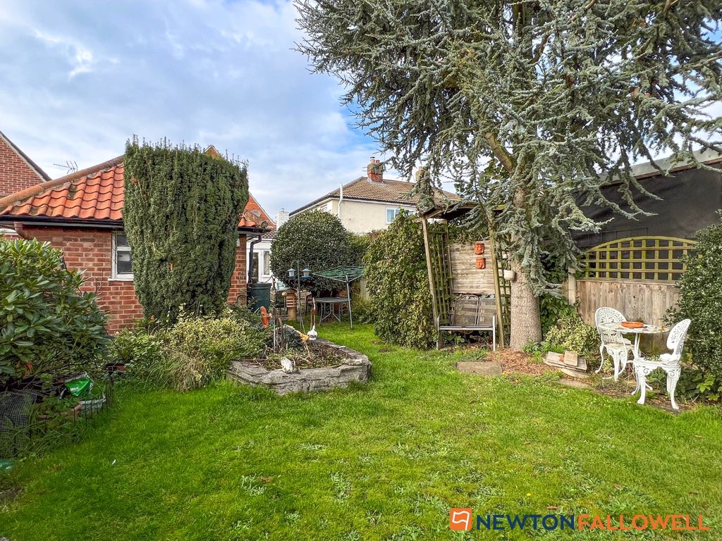 2 bed detached house for sale in Marsh Lane, Farndon, Newark NG24, £220,000