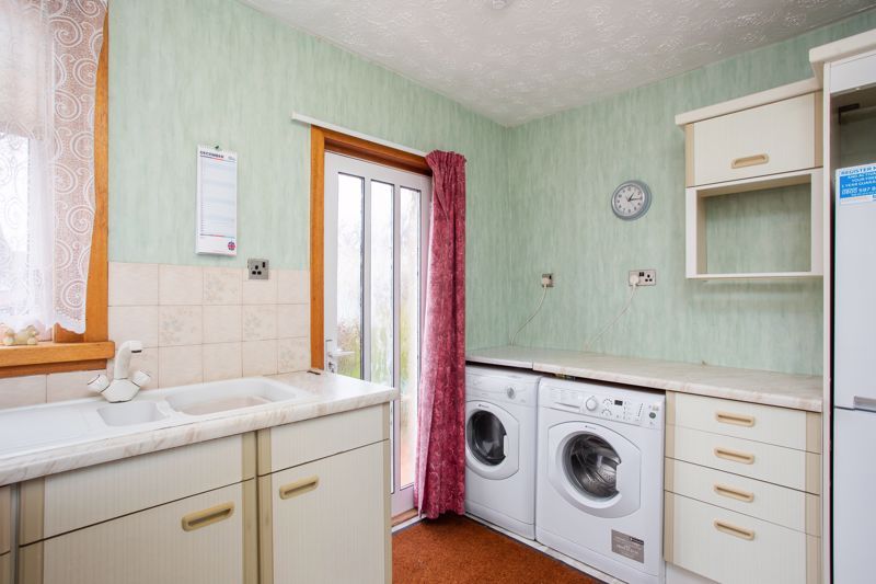 3 bed semi-detached house for sale in Stewartfield Crescent, Broxburn EH52, £163,000