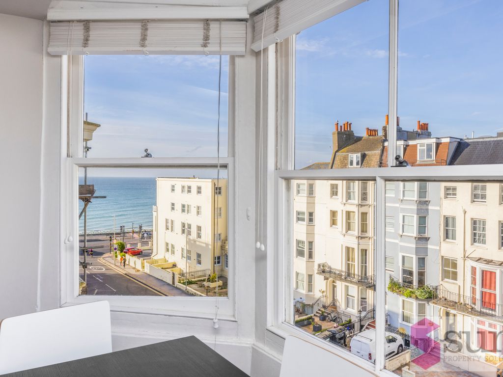 1 bed flat for sale in Lower Rock Gardens, Brighton BN2, £235,000