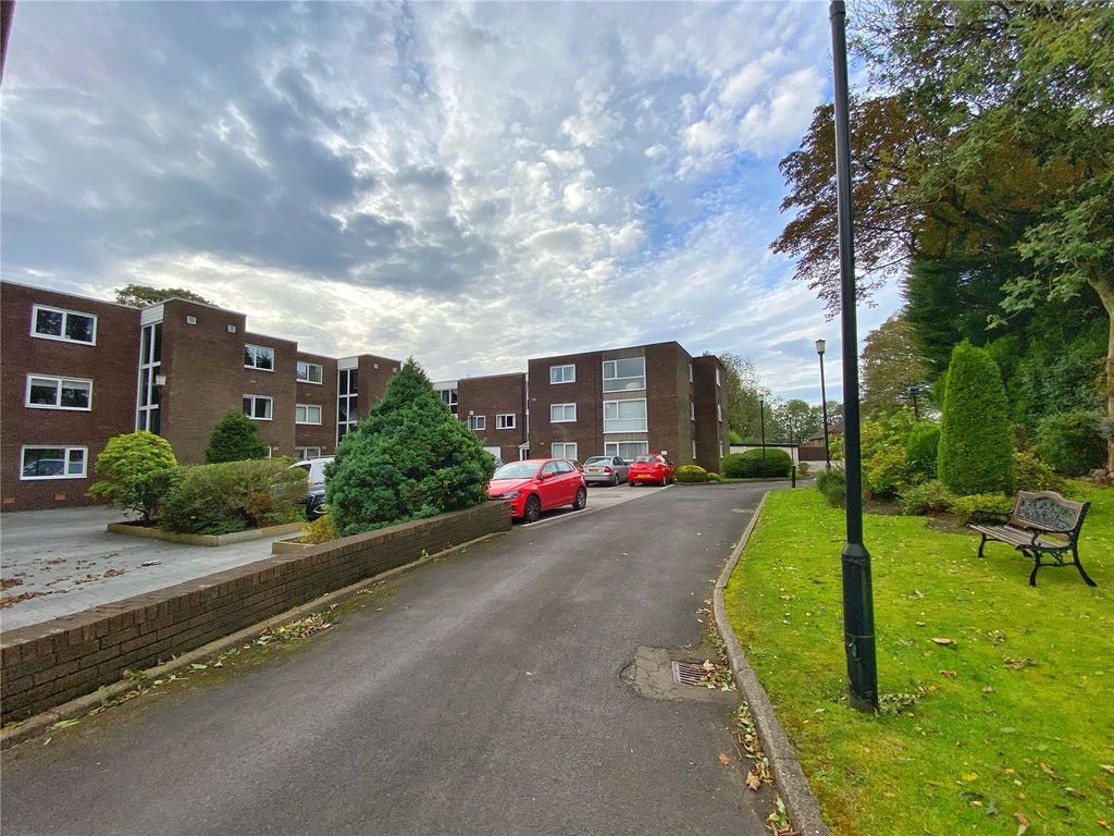 1 bed flat for sale in Burnell Court, Heywood, Greater Manchester OL10, £120,000