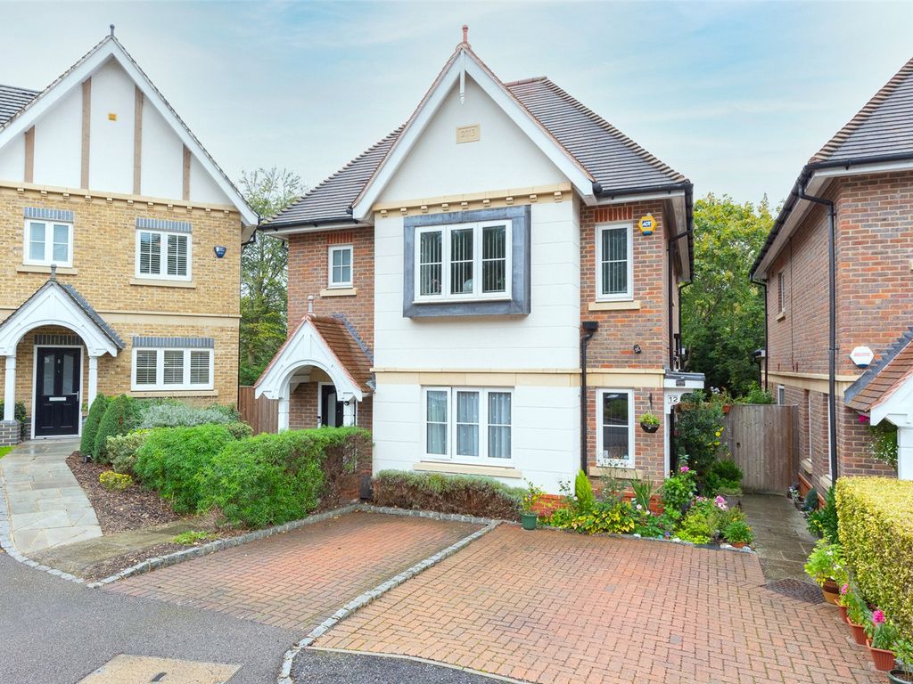 2 bed maisonette for sale in Meadows Drive, Camberley, Surrey GU15, £325,000