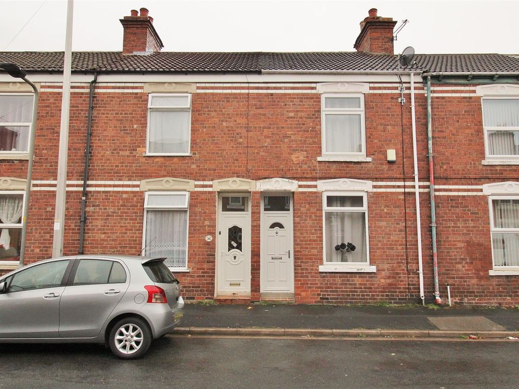3 bed terraced house for sale in Kitchener Street, Selby YO8, £135,000