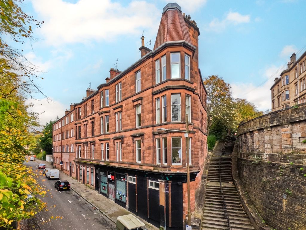 4 bed flat for sale in Queen Margaret Road, North Kelvinside, Glasgow G20, £329,000