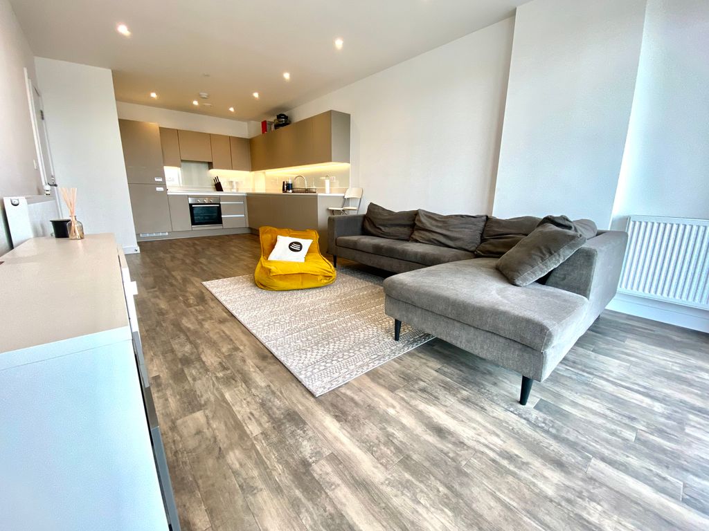 1 bed flat for sale in Woolwich Road, London SE7, £87,500