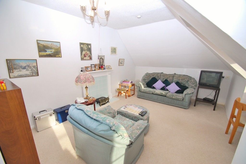 1 bed flat for sale in Town Bridge Court, Chesham, Buckinghamshire HP5, £170,000