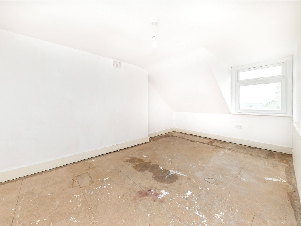 1 bed flat for sale in Herbert Road, Plumstead SE18, £225,000