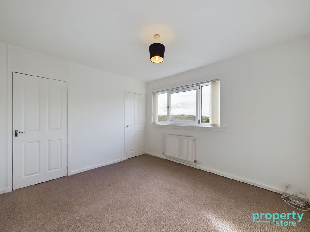 2 bed flat for sale in John Wilson Drive, Kilsyth, North Lanarkshire G65, £69,000