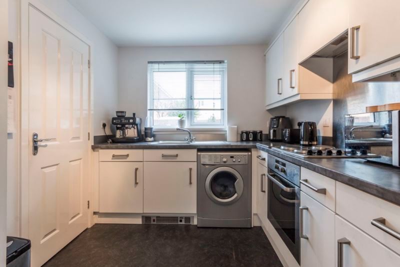 1 bed flat for sale in Small Meadow Court, Caerphilly CF83, £120,000