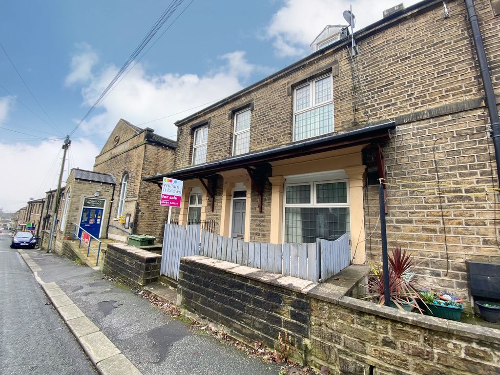 3 bed terraced house for sale in Longwood Gate, Longwood, Huddersfield HD3, £145,000