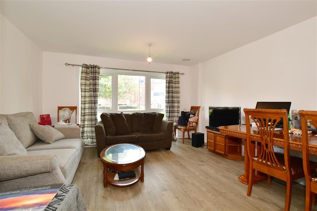 1 bed flat for sale in Ifield Road, West Green, Crawley, West Sussex RH11, £142,000