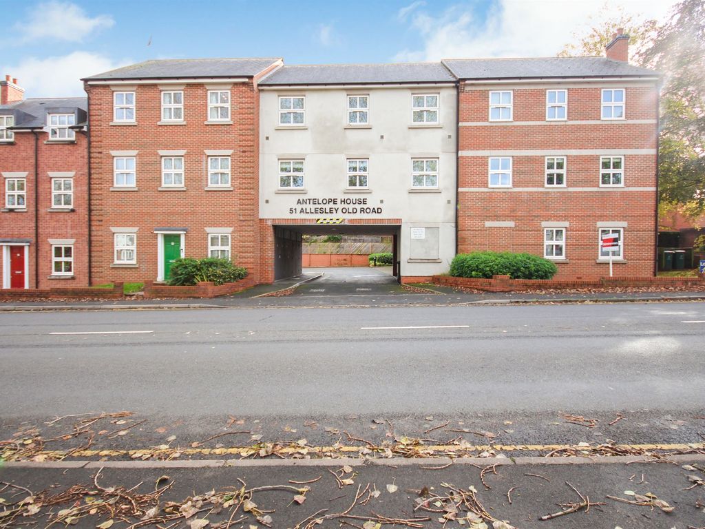 2 bed flat for sale in Allesley Old Road, Allesley, Coventry CV5, £180,000