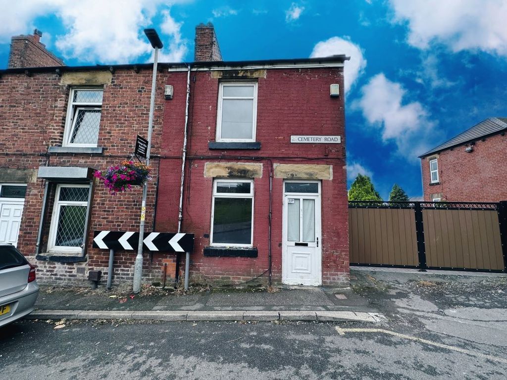 3 bed end terrace house for sale in Cemetery Road Jump, Barnsley, South Yorkshire S74, £20,000
