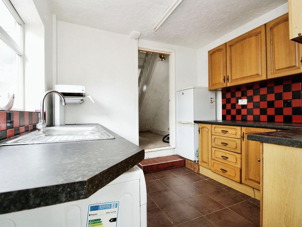 3 bed terraced house for sale in North Clive Street, Cardiff CF11, £200,000