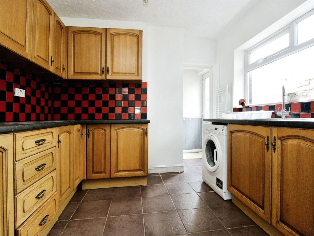 3 bed terraced house for sale in North Clive Street, Cardiff CF11, £200,000