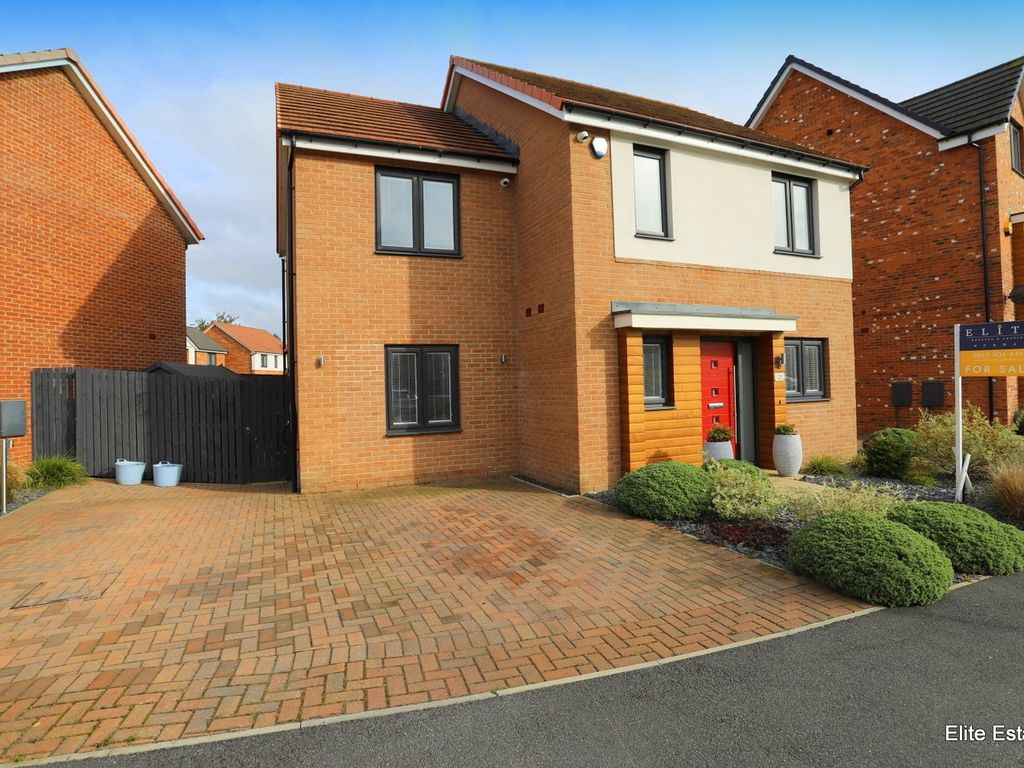 3 bed detached house for sale in Wanstead Crescent, Chester Le Street DH3, £290,000