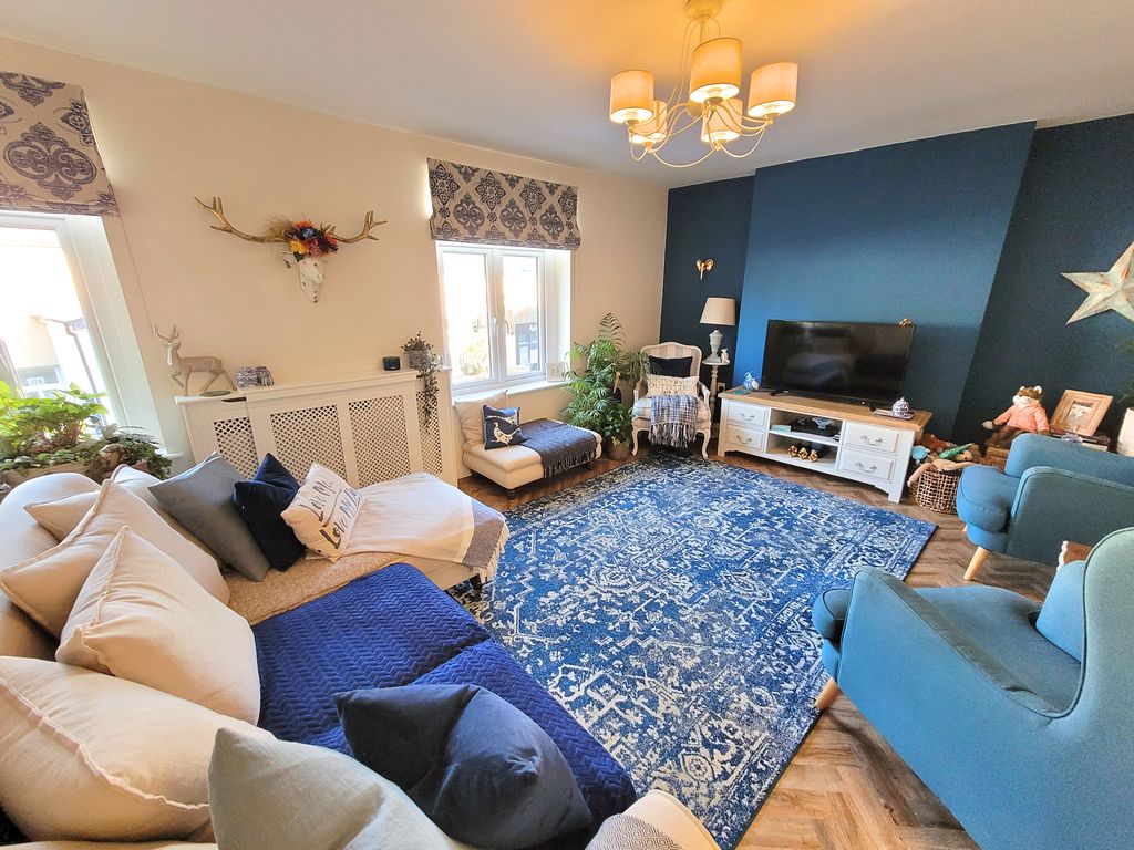 2 bed maisonette for sale in New Road, Porthcawl CF36, £169,000