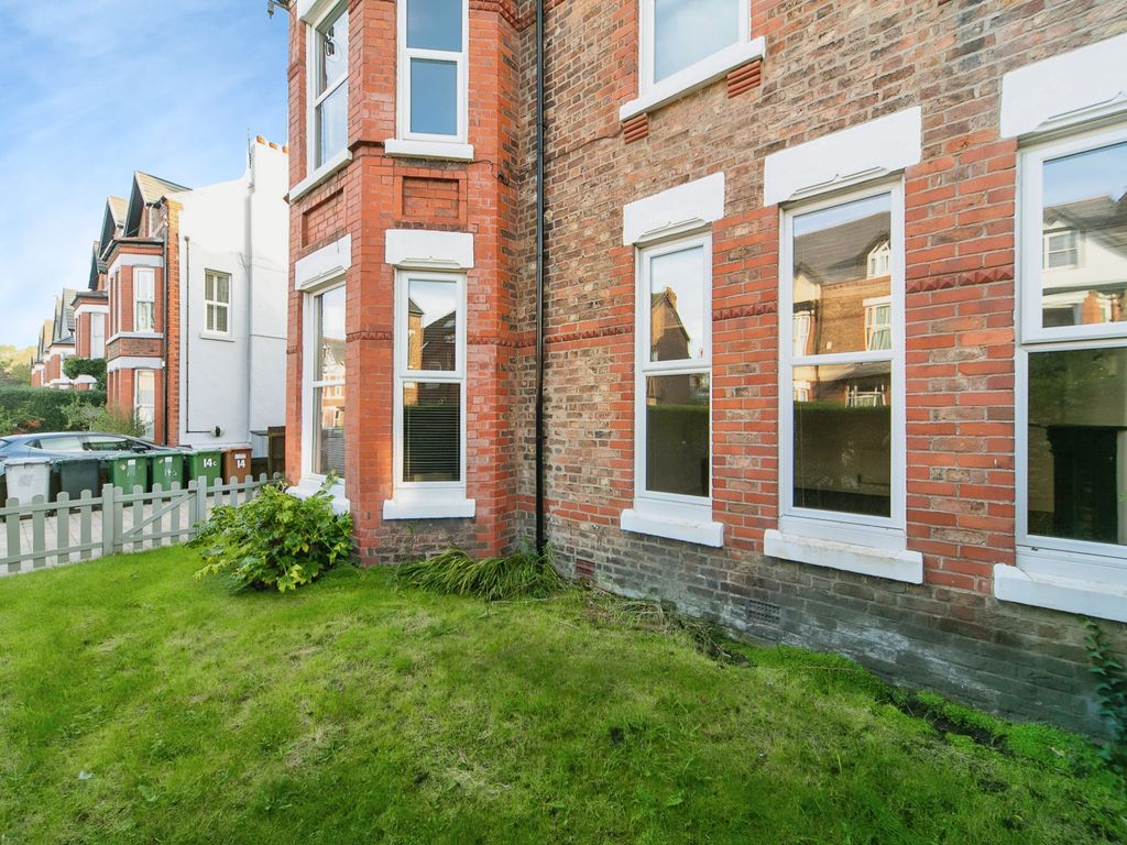 2 bed flat for sale in Dunraven Road, West Kirby, Wirral, Merseyside CH48, £260,000