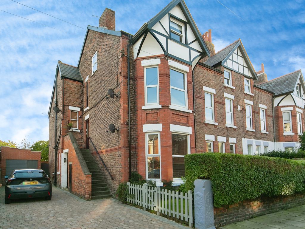 2 bed flat for sale in Dunraven Road, West Kirby, Wirral, Merseyside CH48, £260,000