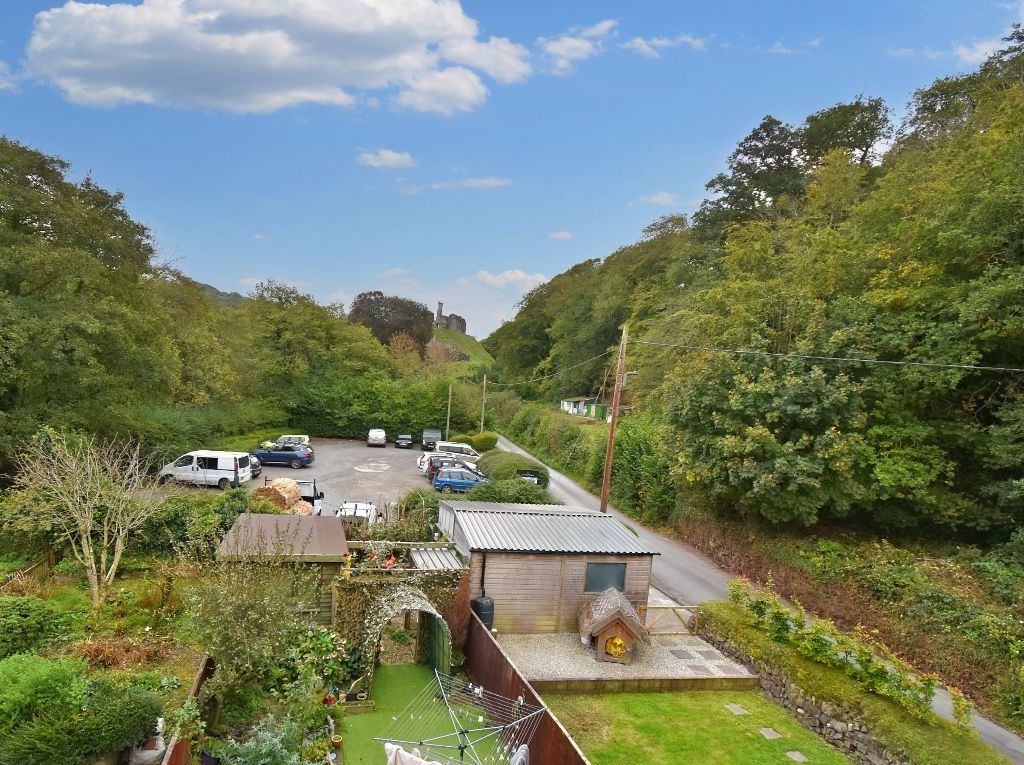 4 bed terraced house for sale in Castle Cottages, Castle Lane, Okehampton EX20, £250,000