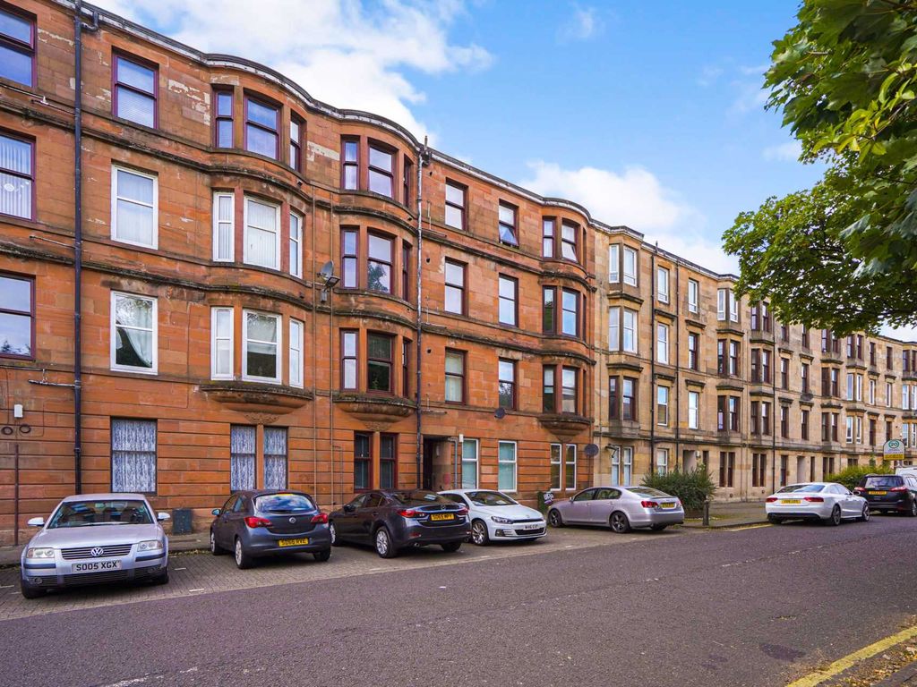2 bed flat for sale in Mckerrell Street, Paisley PA1, £72,000