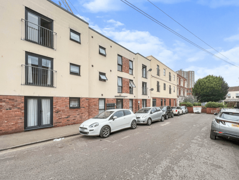 1 bed flat for sale in Mill Lane, Bedminster BS3, £200,000