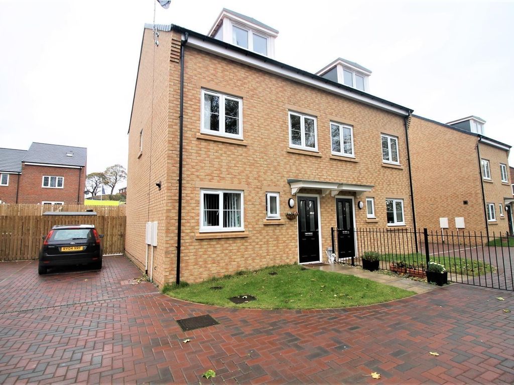 3 bed property for sale in Seaham View, Seaham Close, Norton, Stockton-On-Tees TS20, £145,000