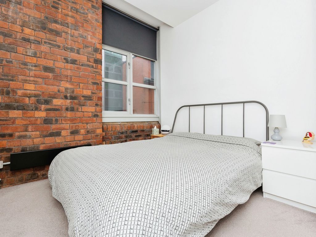 2 bed flat for sale in Cotton Street, Manchester M4, £325,000