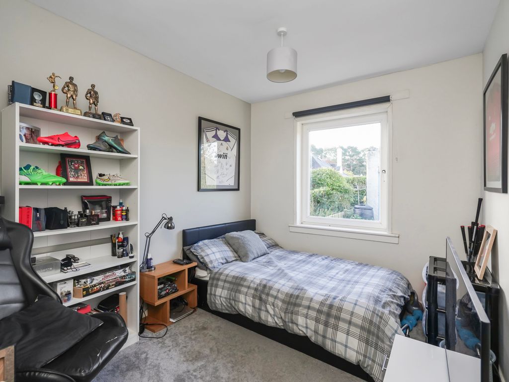 3 bed flat for sale in 35/1 Silverknowes Crescent, Silverknowes, Edinburgh EH4, £220,000