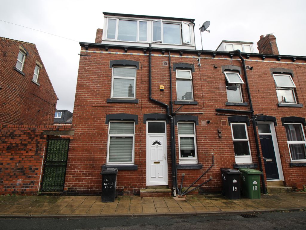 3 bed terraced house for sale in Barden Mount, Armley, Leeds LS12, £129,995