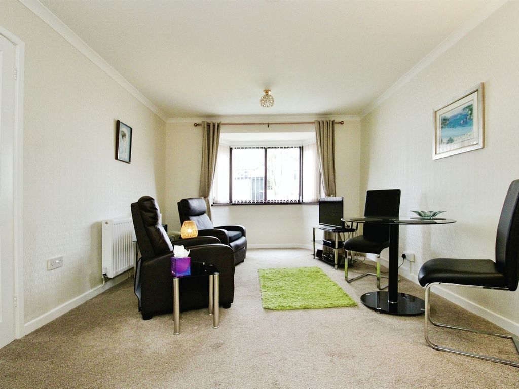 2 bed flat for sale in Evansfield Road, Llandaff North, Cardiff CF14, £190,000