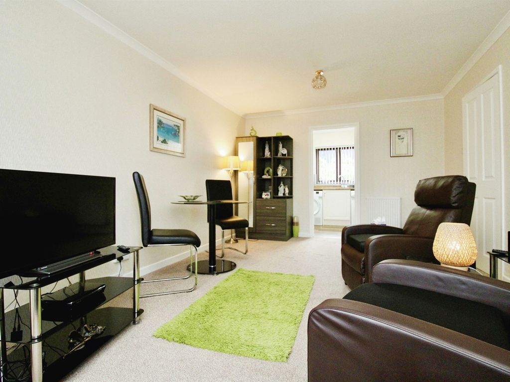 2 bed flat for sale in Evansfield Road, Llandaff North, Cardiff CF14, £190,000