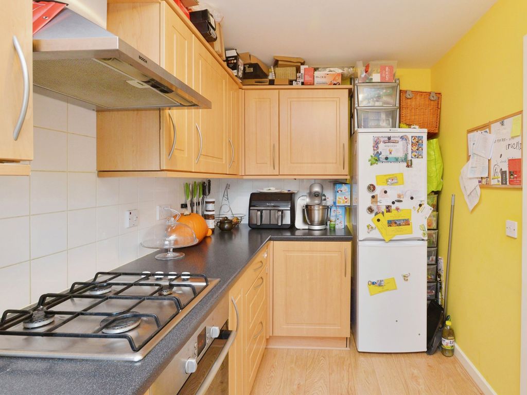 1 bed flat for sale in Ulverston Crescent, Broughton, Milton Keynes, Buckinghamshire MK10, £90,000