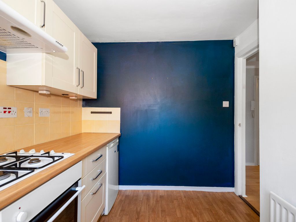 2 bed flat for sale in 1 (Flat 2), Boat Green, Canonmills, Edinburgh EH3, £222,995
