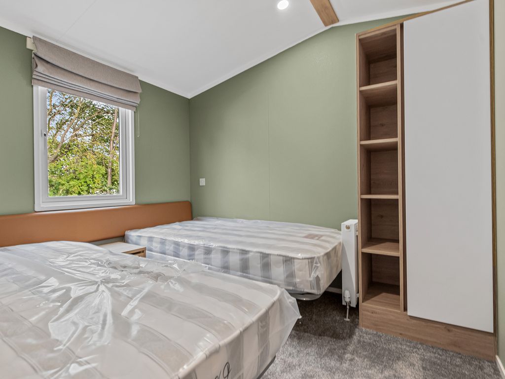 2 bed mobile/park home for sale in Bower Lodge 2, The Woods Caravan Park, Alva, Clackmannanshire FK10, £99,500