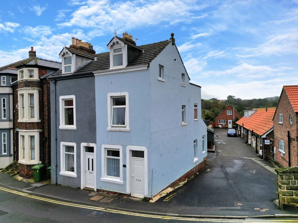 3 bed end terrace house for sale in Spital Bridge, Whitby YO22, £225,000